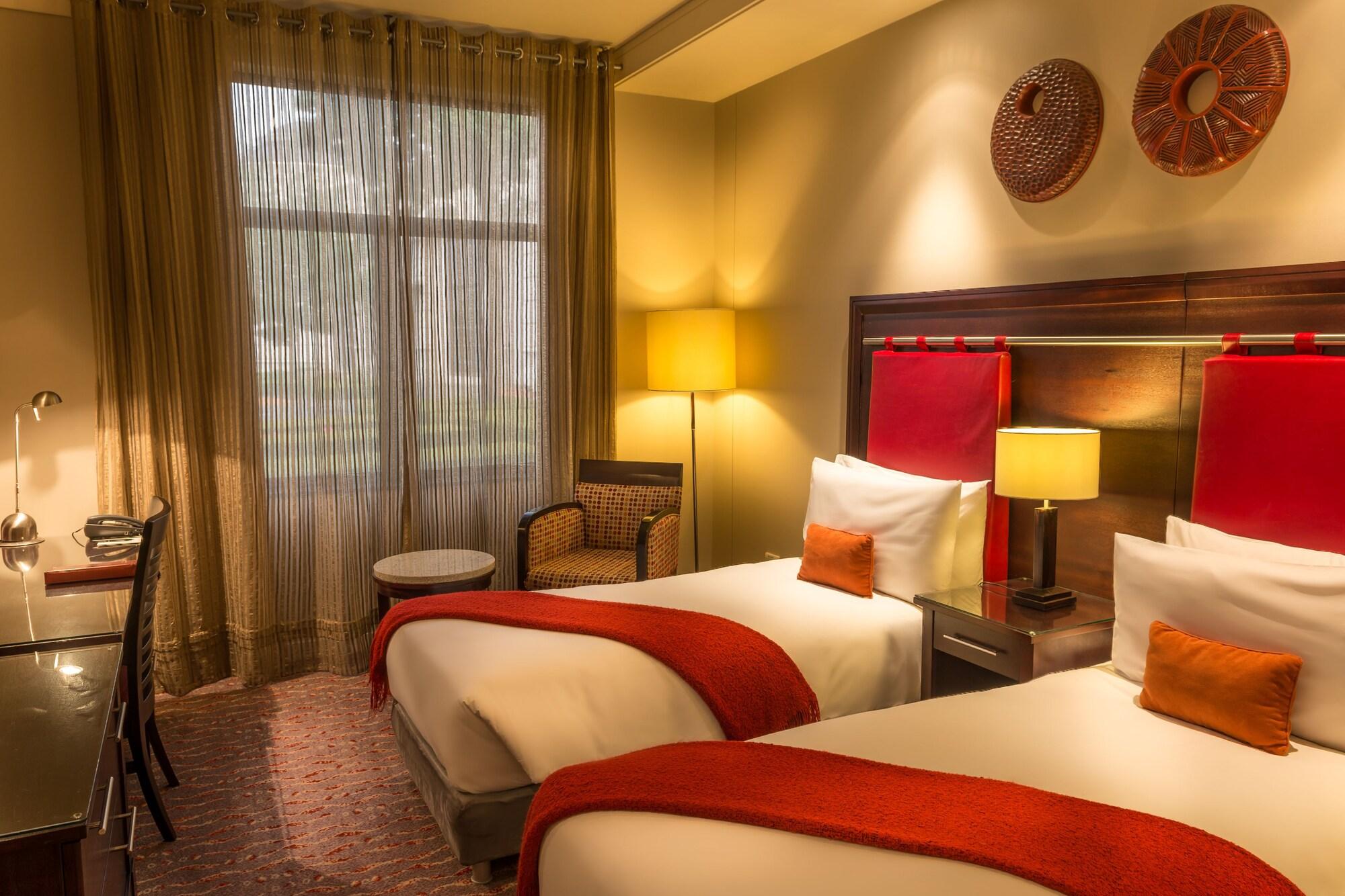 Mondior At Emperors Palace Kempton Park Extérieur photo
