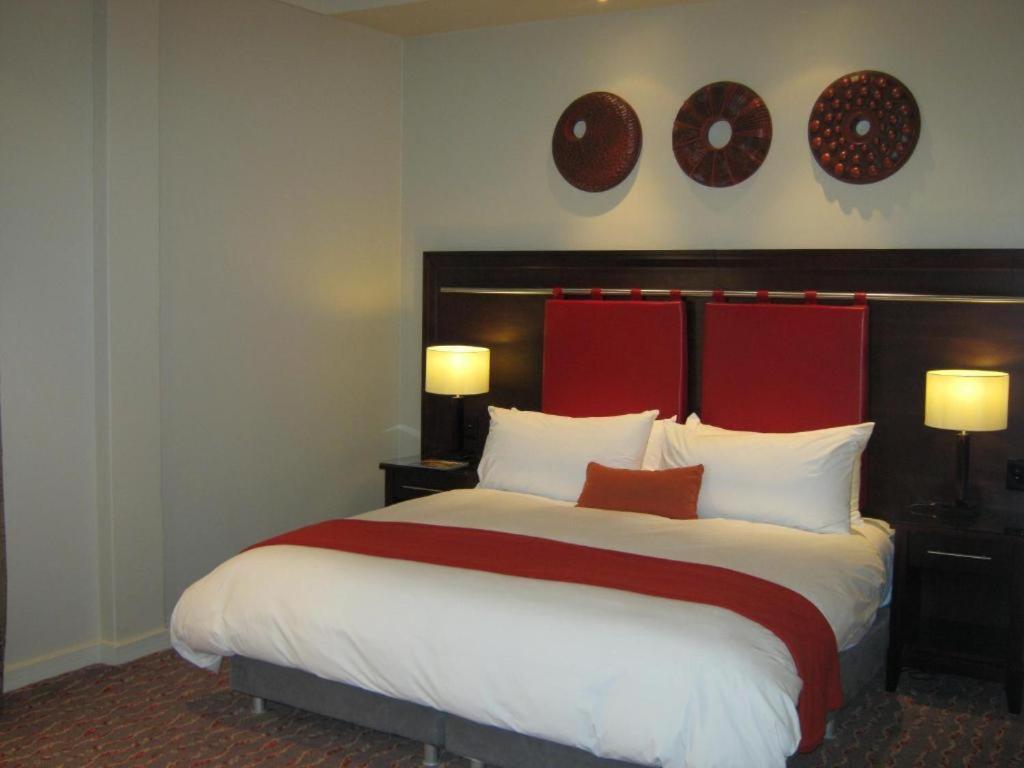 Mondior At Emperors Palace Kempton Park Extérieur photo